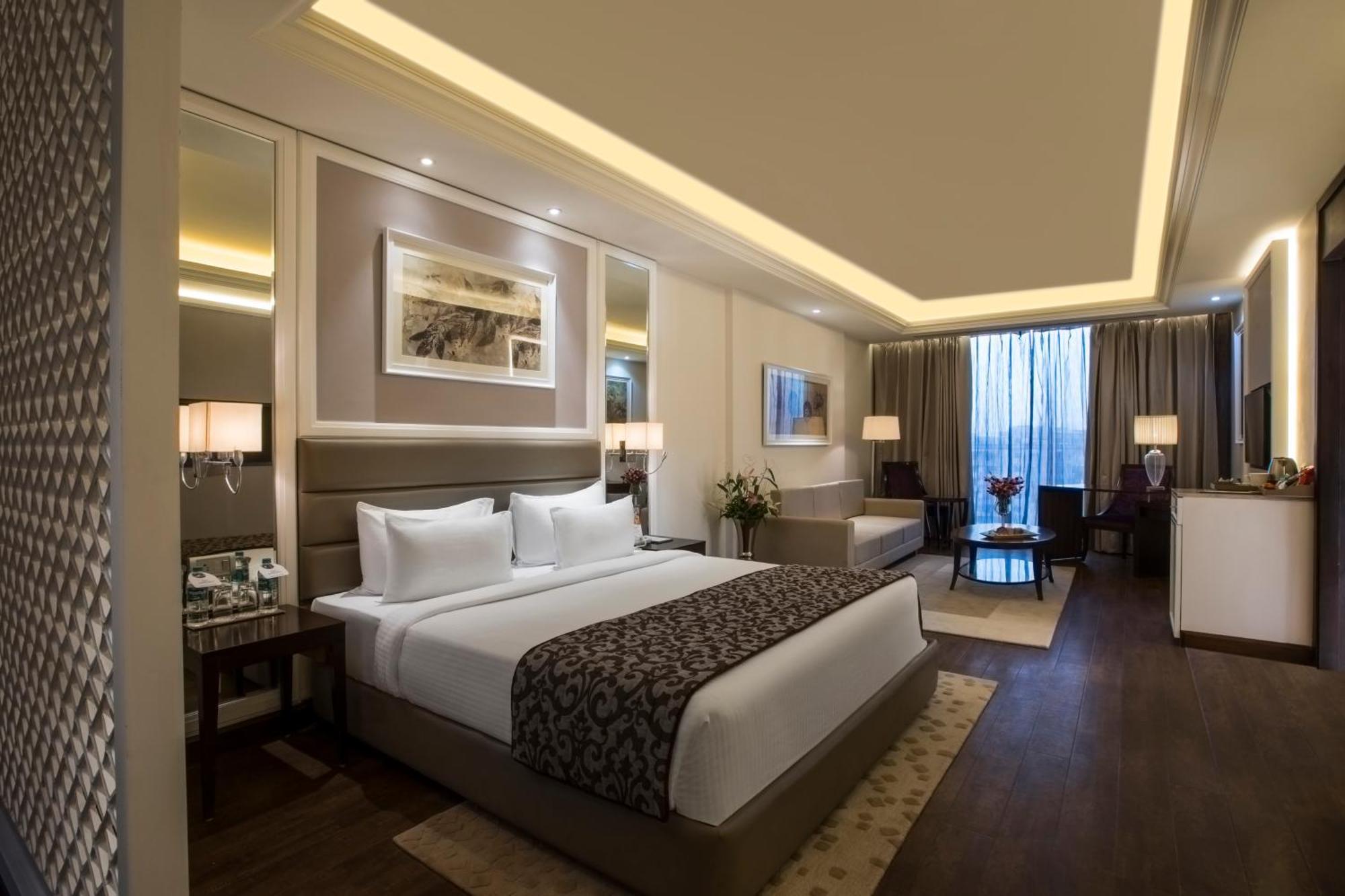 Singhania Sarovar Portico Райпур Экстерьер фото